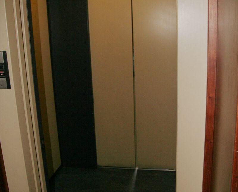 ascensore verticale